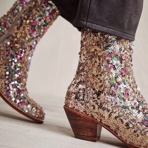 Free People X Momo  Sz 37/6.5 Asteria Sequin Ankle Boot